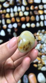 洒金皮的籽料原石雕刻设计讲解~#和田玉