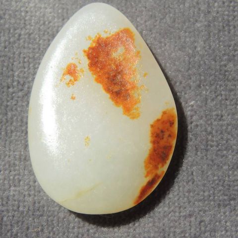 方言和田玉老熟聚枣红皮羊脂玉珍稀俏色名品画面玉背面有修籽料f