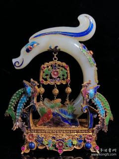 老楠木漆器盒装和田玉包金摆件 玉质细腻通